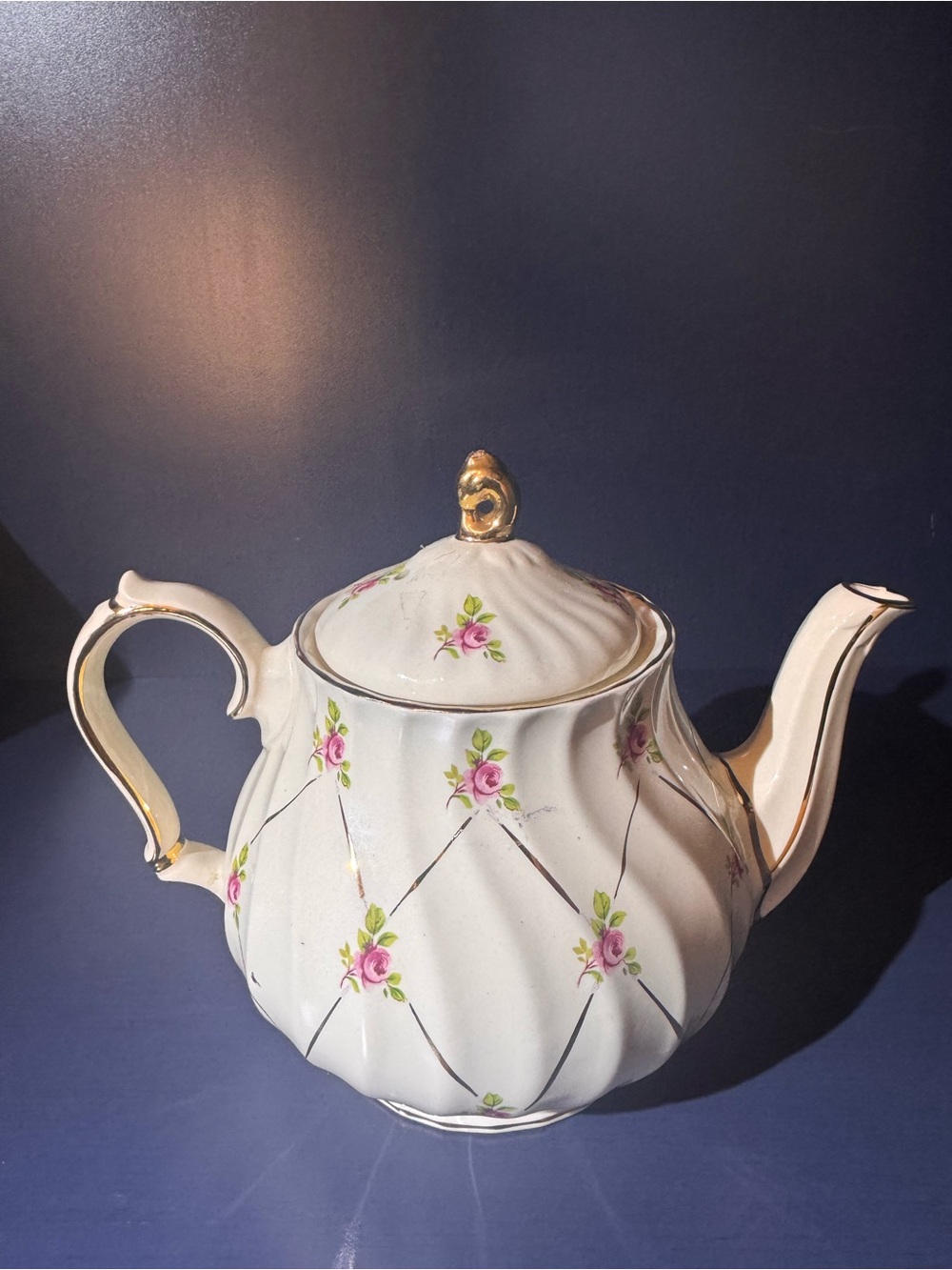 Sadler Beautiful Vintage Teapot Coffee Pot Pink Roses Gold Trim